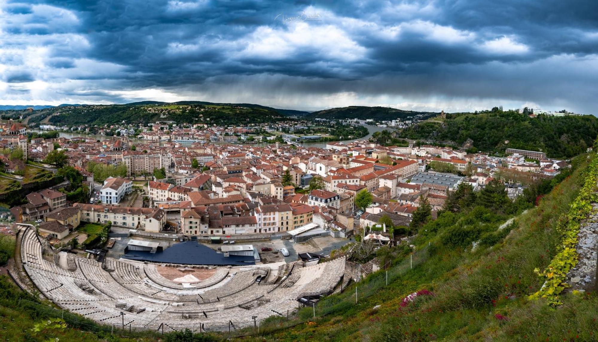 Cosylocation - Vue Theatre Antique/Jardin De Cybele Vienne (Isere) Exterior foto